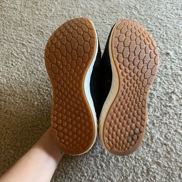 Sneakers - Picture 2 of 7